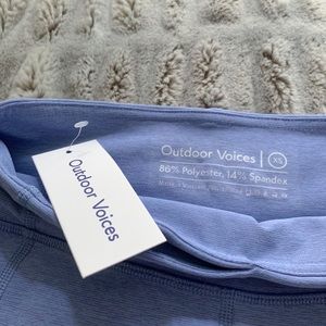 NWOT ✨ Outdoor Voices XS 3/4 Warmup Leggings